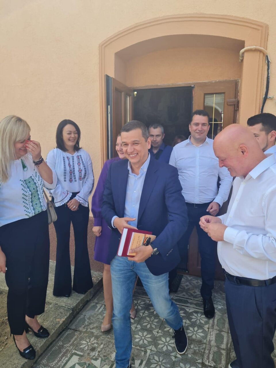 Proiecte pentru Valea Almăjului. Sorin GRINDEANU: Pe malul Nerei, am regăsit satul copilăriei mele, satul bunicilor mei