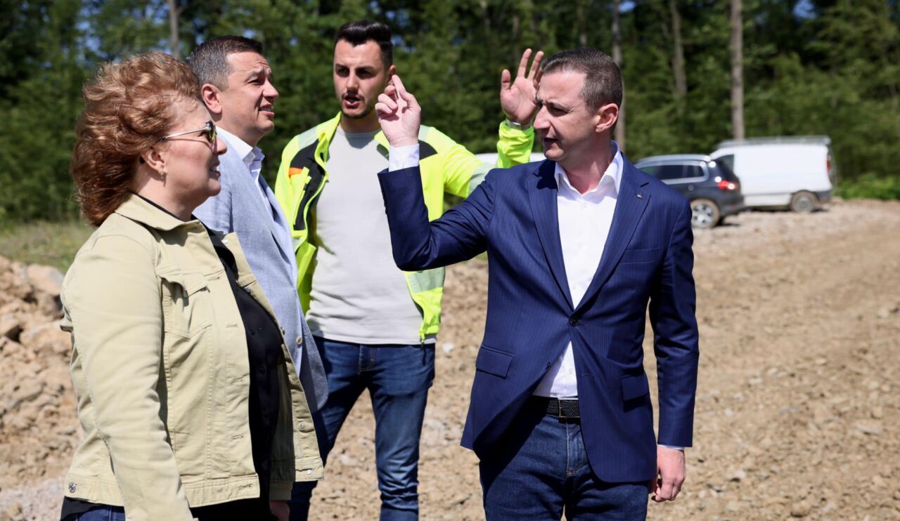 Marcel Ciolacu îl felicită pe Freddy pentru „campania pe pozitiv” / Alfred Simonis: Vom putea circula pe cei 13 kilometri LIPSĂ ai autostrăzii A1