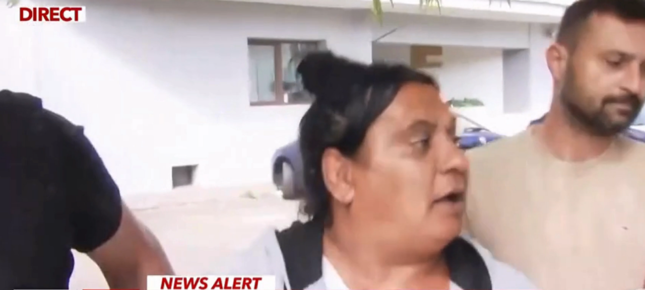 Un bărbat deghizat în FEMEIE a reușit să fure 20.000 de lei de la indivizii pe care îi seducea: „M-a abordat o doamnă, m-a hipnotizat pe loc”