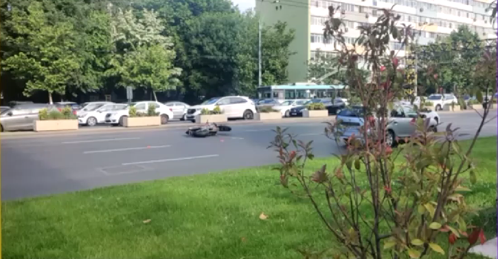 Accident GRAV la Pasajul Unirii. Trafic îngreunat după coliziunea dintre o mașină și o motocicletă