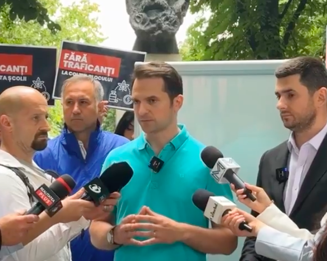 Sebastian BURDUJA reacționează la fotografia lui Nicușor Dan cu Nicolae Ciucă: „Poate fi un semn de disperare”