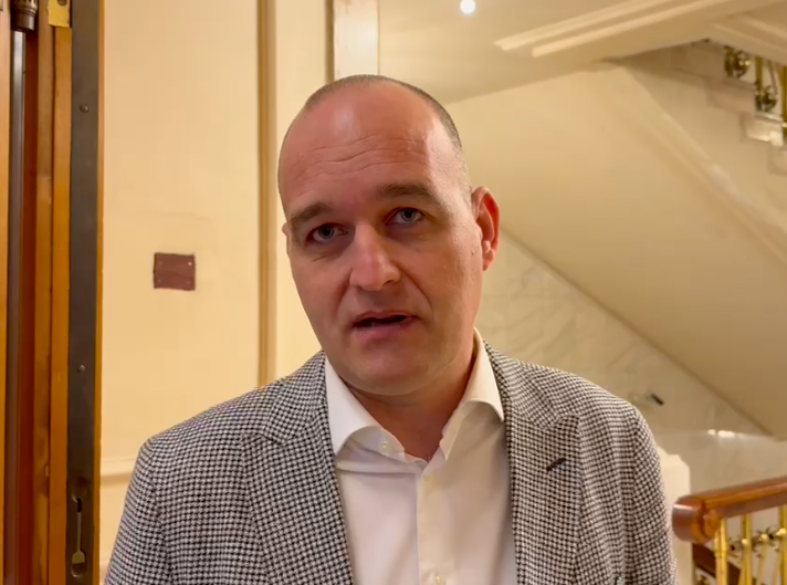 Dan Vîlceanu ACUZĂ ,,bullying de Parlament” din partea lui Florin Roman: NU am făcut altceva decât să-l dau afară