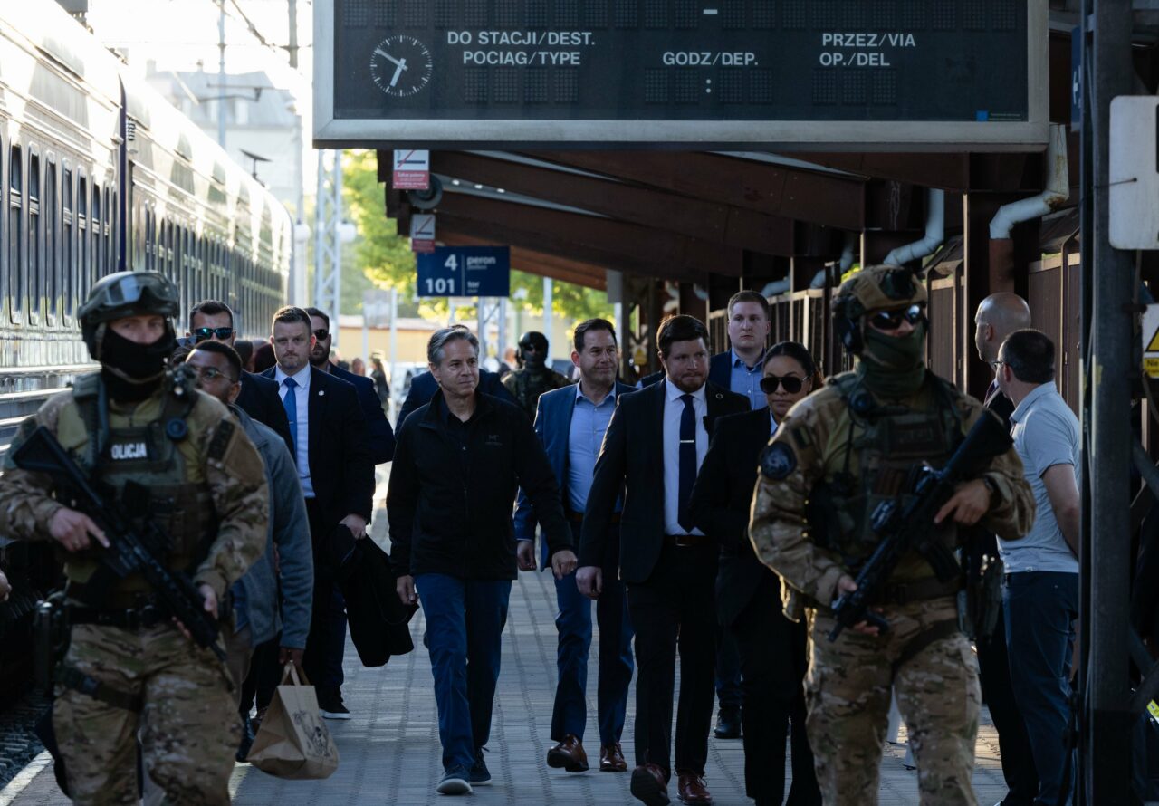 RĂZBOI în Ucraina, ziua 811: Şeful diplomaţiei americane, Antony Blinken, vizită surpriză în Ucraina. Cu ce promisiune crucială vine la Kiev?