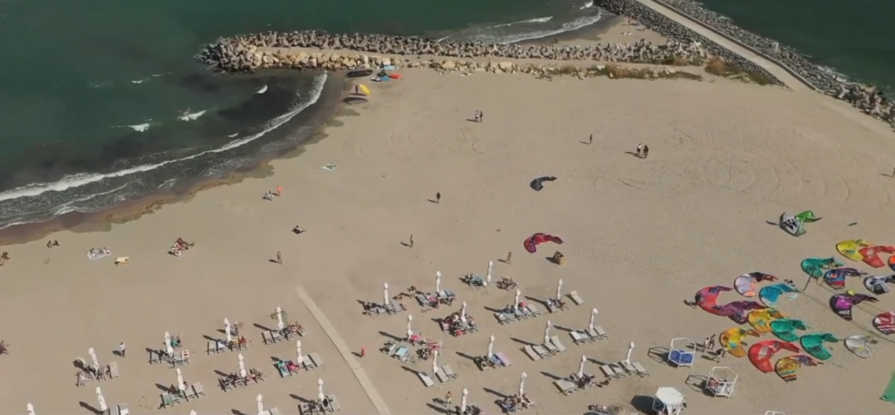 Litoralul este pregătit pentru turiști. Cât costă un SEJUR la mare, vara aceasta / „Avem prețuri foarte mici”