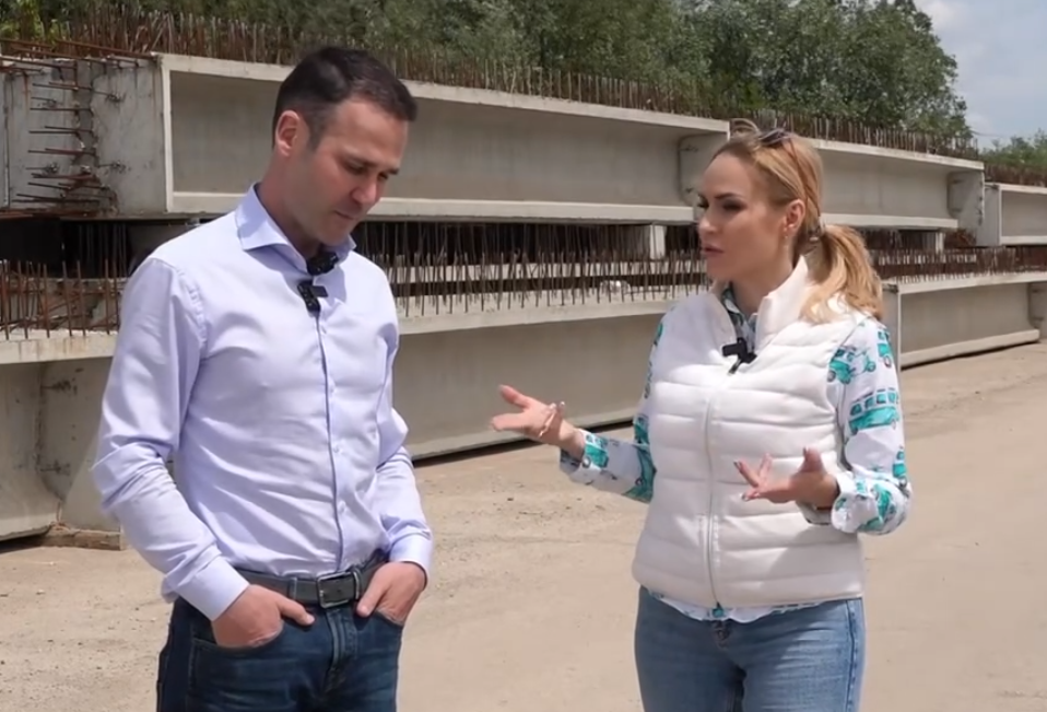 Gabriela FIREA critică gestionarea ineficientă a traficului din București: Pierdem cu toții mult timp prețios în TRAFIC. Soluţii există!