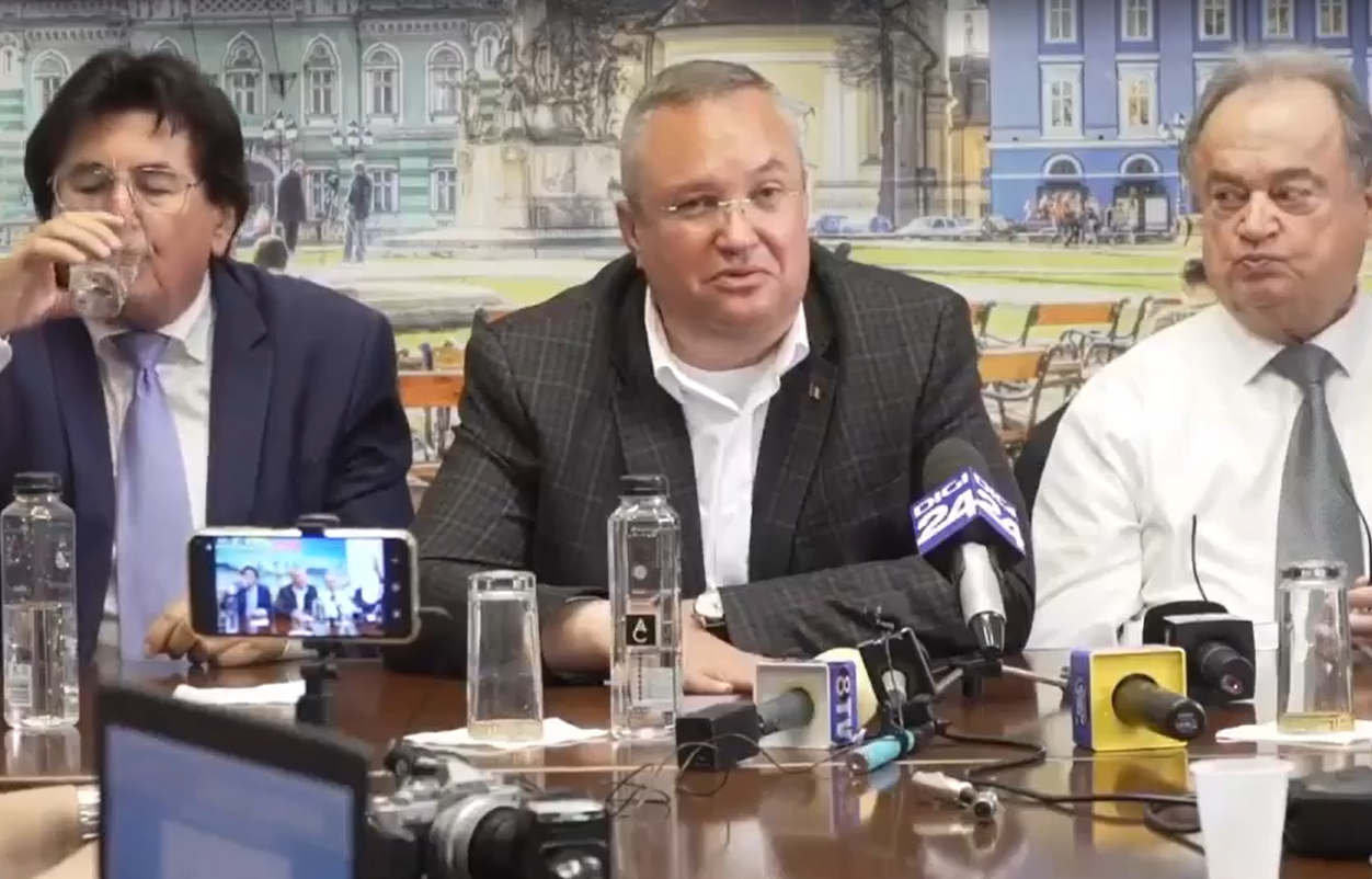 Nicolae Ciucă, întrebat despre FOTOGRAFIA împreună cu Nicuşor Dan pe Arena Naţională: A venit lângă mine, a făcut o poză şi a plecat