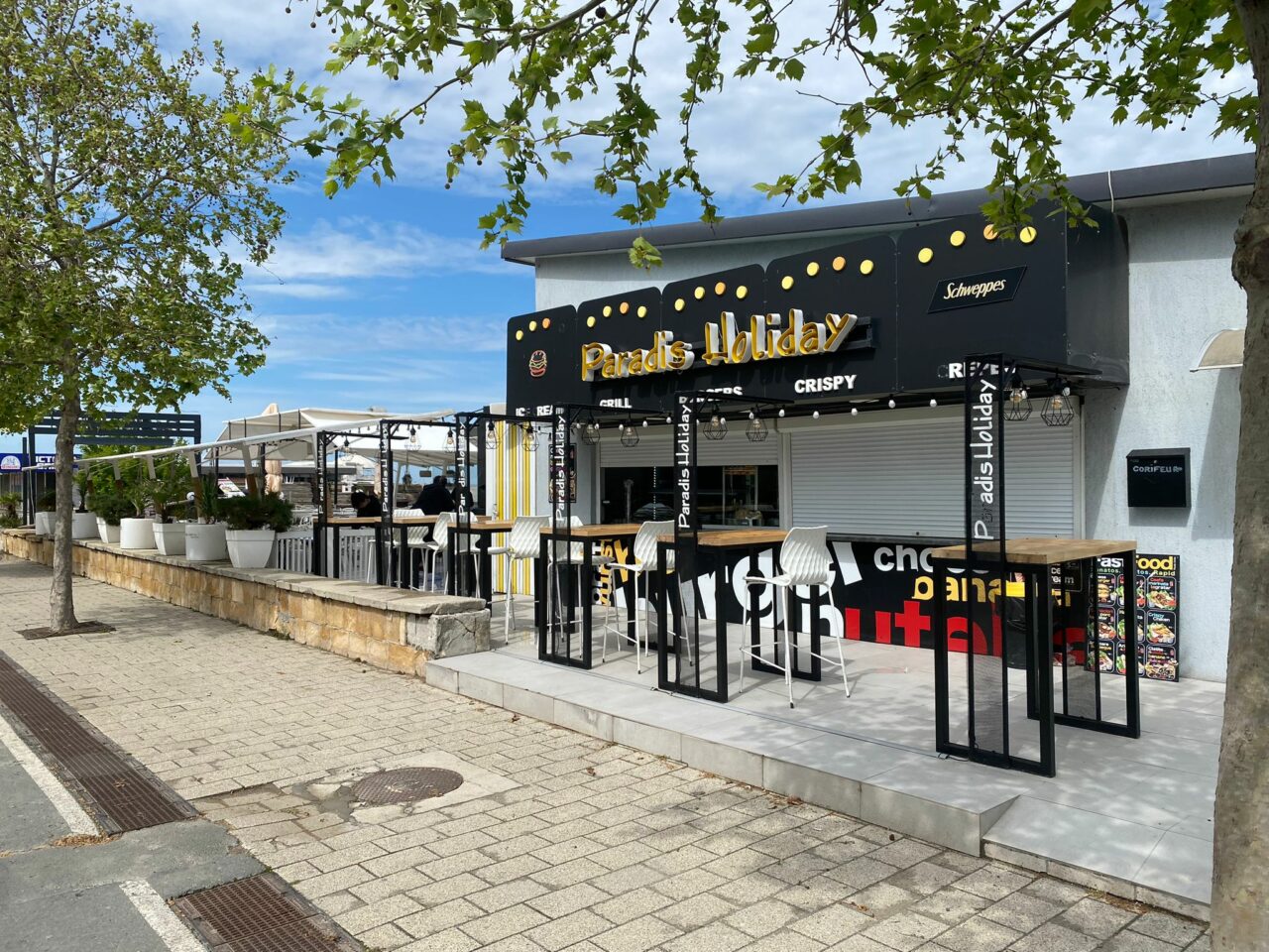 Prețuri MARI în localurile de pe litoral în minivacanța de 1 Mai. Cât au plătit patru persoane pentru o masă la un restaurant din portul Tomis