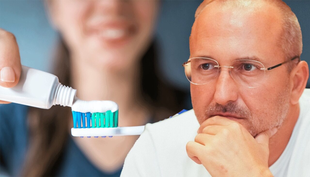 Care pastă de dinți este toxică, potrivit medicului stomatolog Traian Comănescu