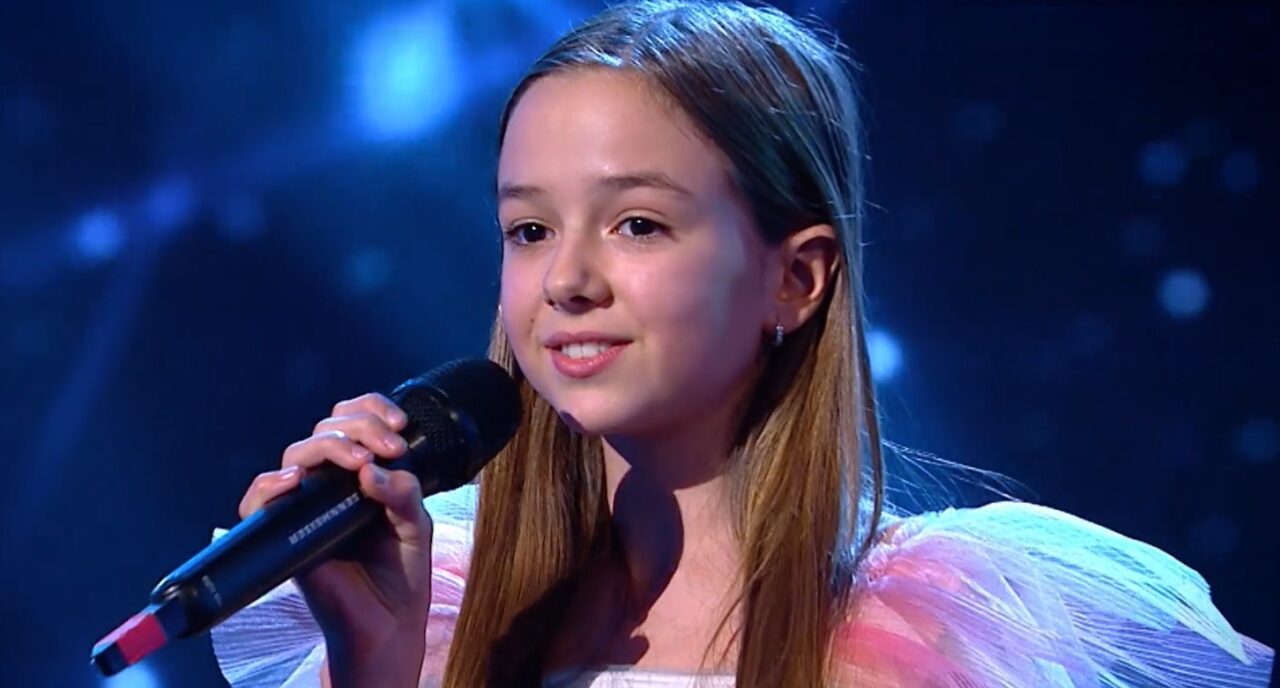 CINE este fetița de 11 ani care a încântat JURIUL de la Românii au talent: „În sfârșit un copil care a cântat ca un copil!”