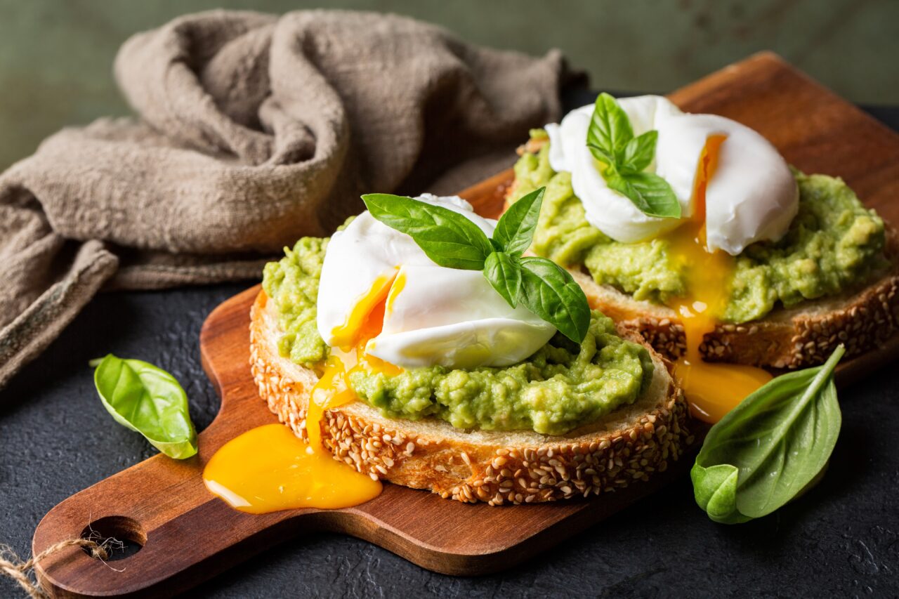 Un aliment des consumat la brunch ar putea deveni un LUX. Fermierii se plâng că nu mai au destulă apă pentru a face față cererii globale crescute