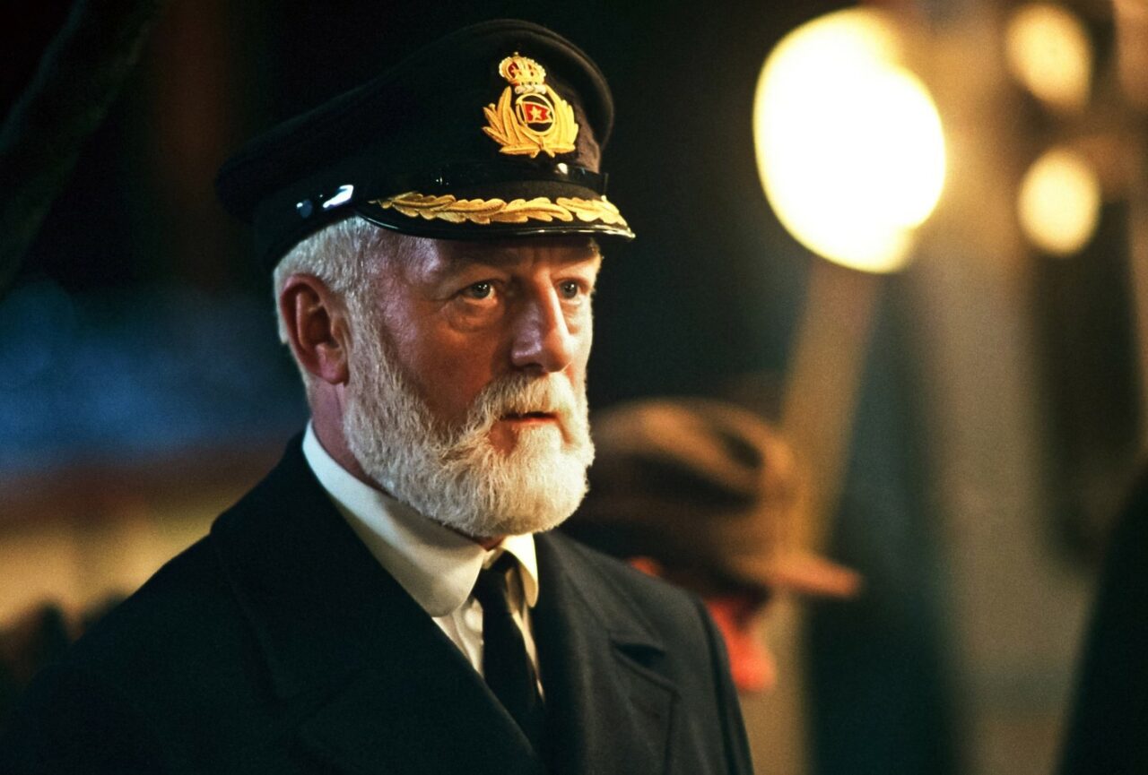 A murit actorul care l-a interpretat pe „căpitanul vasului Titanic”. A devenit popular pentru rolurile sale din „I, CLAUDIUS” și „Stăpânul Inelelor”