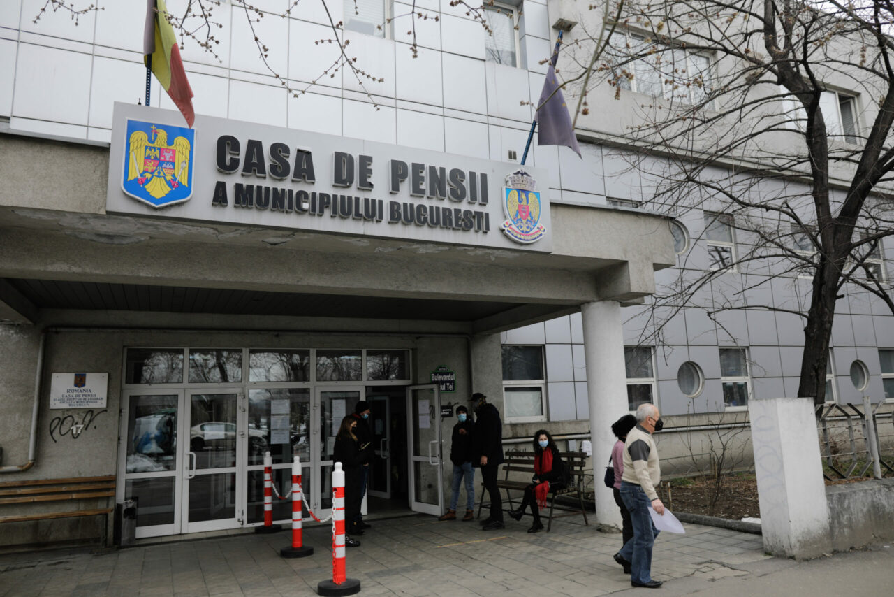 Sistemul de pensii se REVOLUȚIONEAZĂ: Pensionarii vor putea să își calculeze singuri pensiile