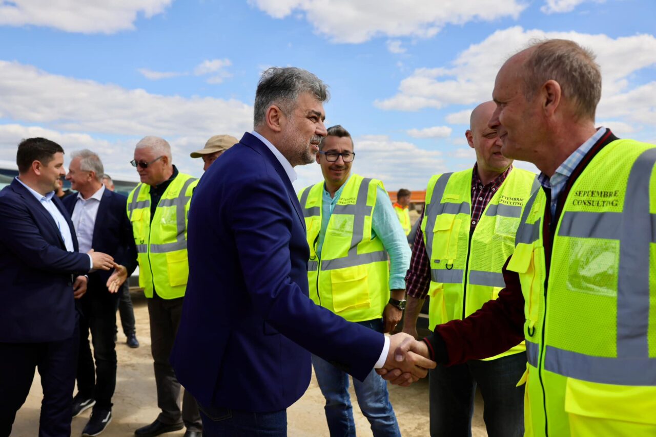 Marcel Ciolacu, de pe șantierul autostrăzii Moldova: Am transformat MOLDOVA în regiunea cu cele mai mari investiții publice în infrastructură