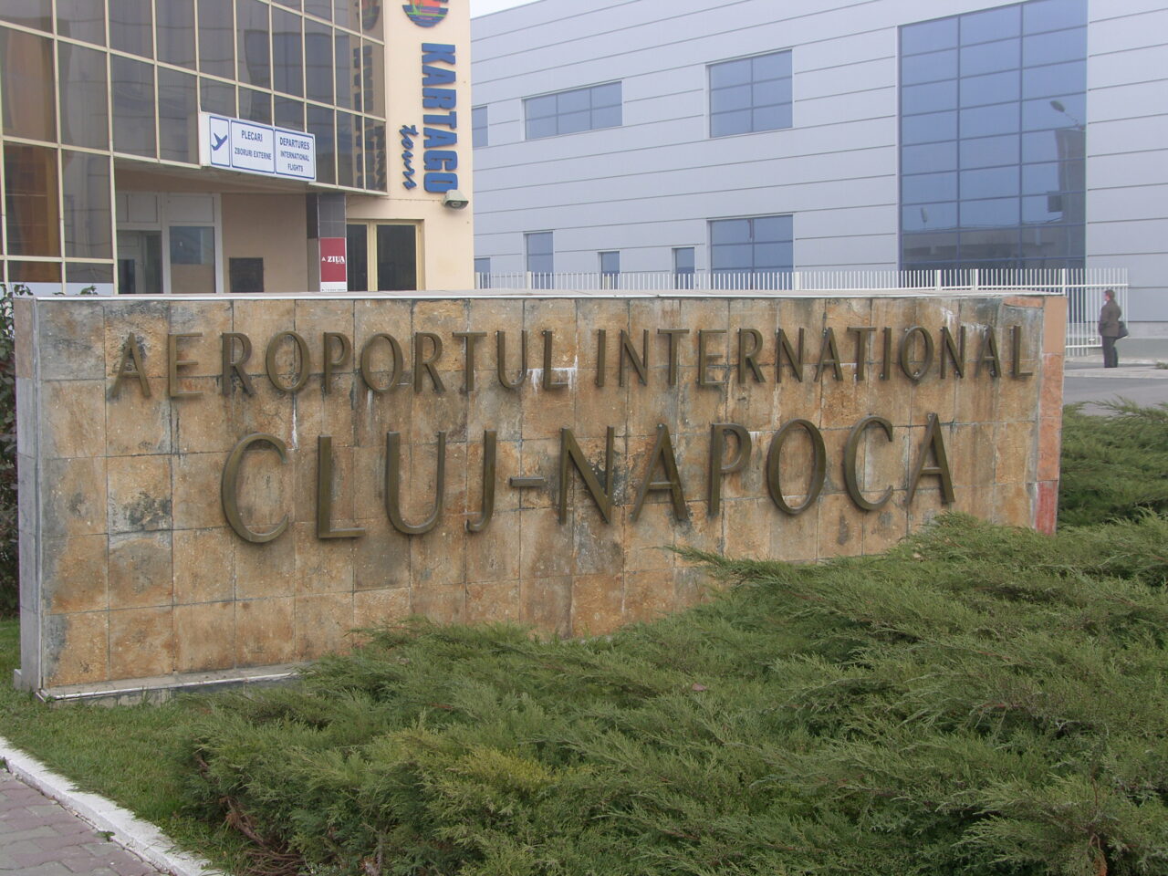 Haos pe AEROPORTUL din Cluj. Avionul a decolat spre Paris doar cu o parte din pasageri
