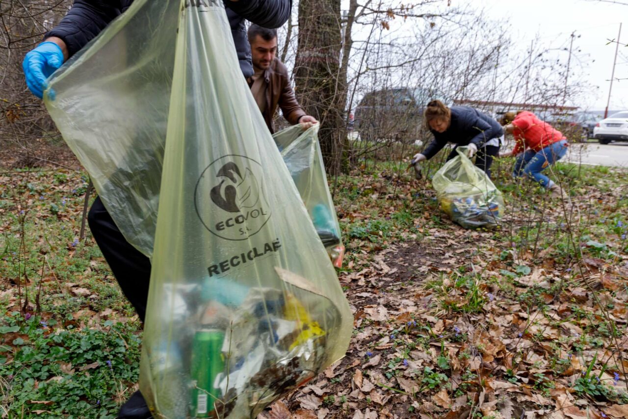 Județul ILFOV înființează trei CENTRE voluntare de colectare a DEȘEURILOR/Containerele vor fi montate până la sfârșitul ANULUI