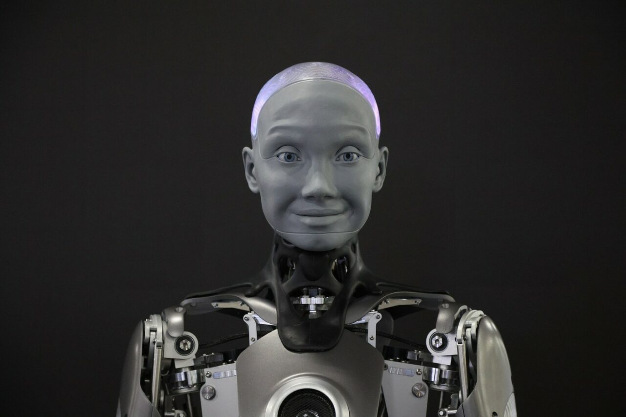 ROBOȚII sunt tot mai prezenți în viețile noastre. Echipele de liceeni și-au prezentat invențiile la un festival din Timișoara