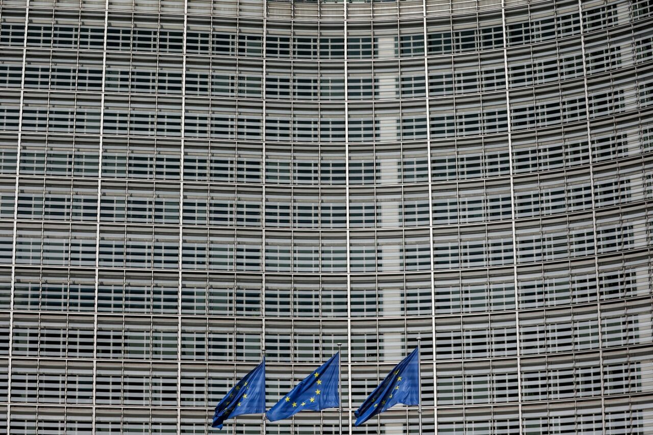 Uniunea Europeană ÎNCHIDE companii media pro-ruse /Moscova, acuzată că vrea destabilizarea vecinilor Ucrainei și a instituțiilor europene