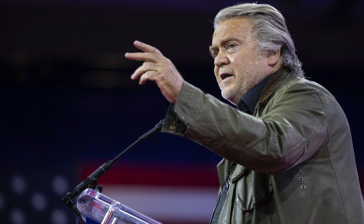 Steve Bannon: Un fost consilier al președintelui TRUMP spune că cel de-al Treilea Război Mondial se apropie: „Suntem pe muchie de cuțit”