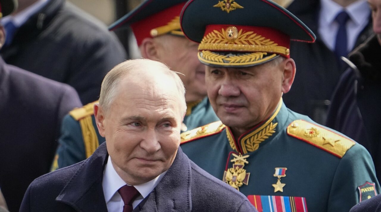 Cum a scăpat Putin de Șoigu, figură TOXICĂ pentru camarila de la Kremlin. ”Era război total între Apărare și complexul militar-industrial al Rusiei”