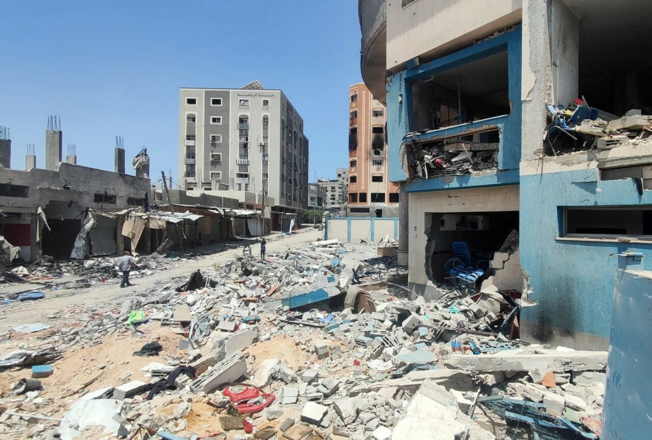 RĂZBOI Israel-Hamas, ziua 328. Vehicul ONU, parte dintr-un convoi umanitar, mitraliat de tiruri israeliene