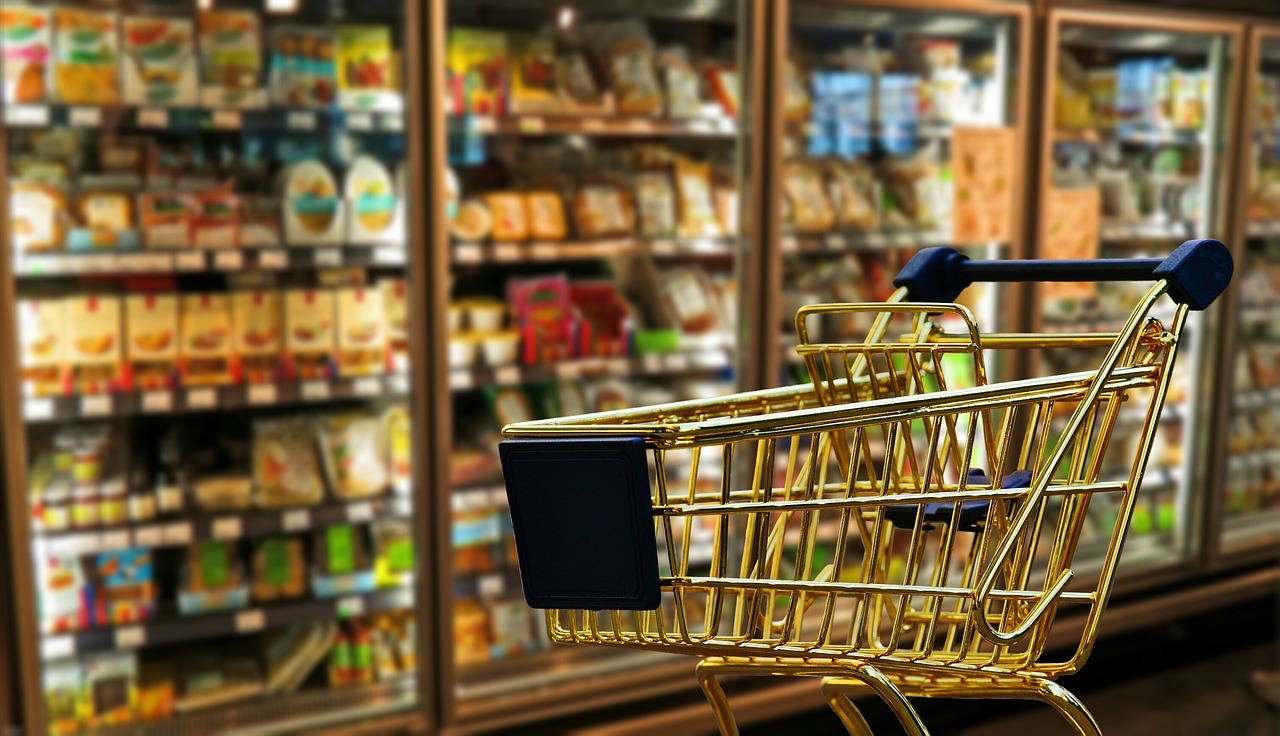 Comercianții au găsit o nouă metodă de a PĂCĂLI cumpărătorii. Reduc gramajul, dar păstrează același preț
