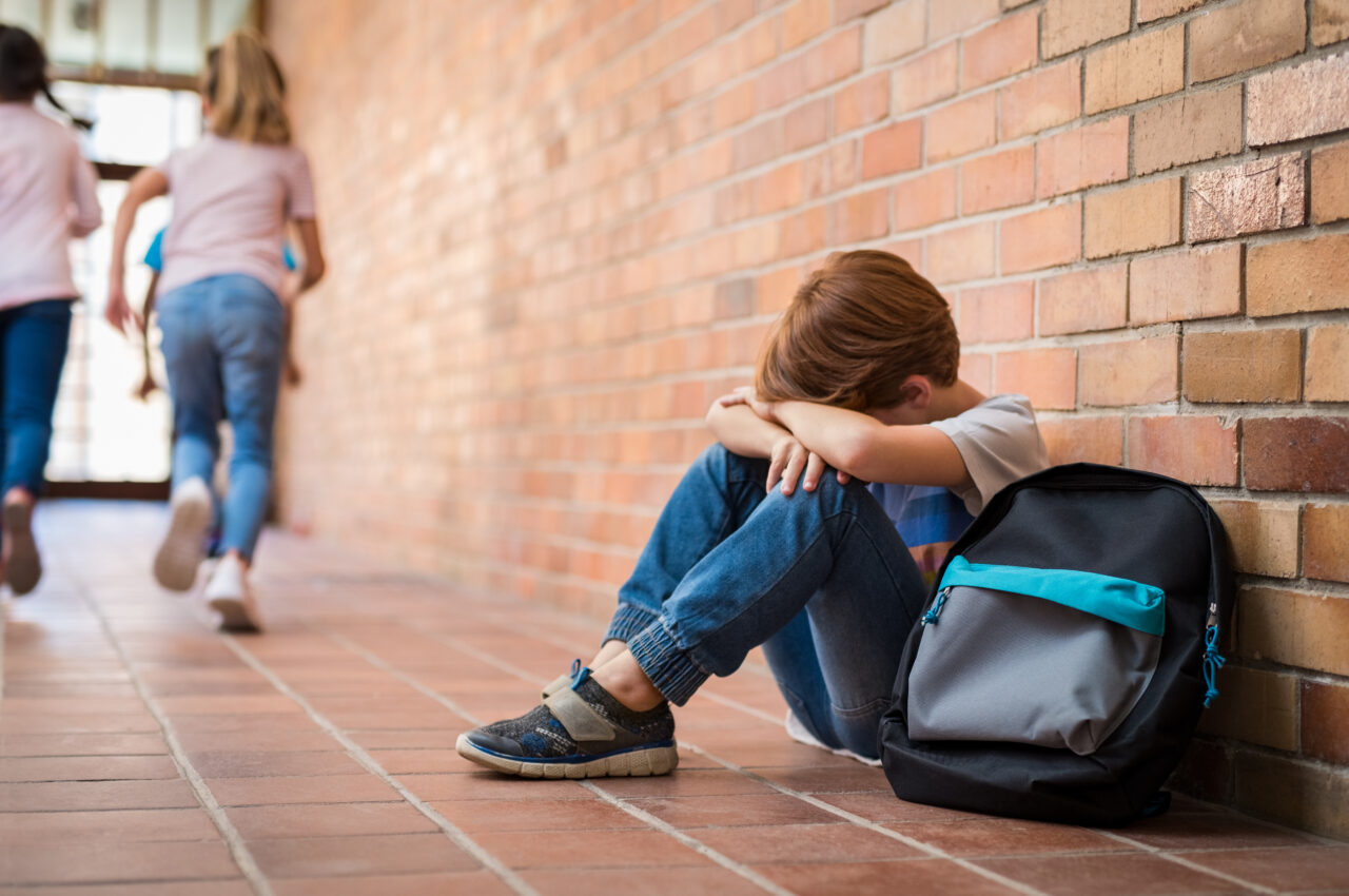 Caz revoltător la BRAȘOV. Un copil de 7 ani este acuzat că își terorizează colegii. „Mi-a zis că îl omoară!”