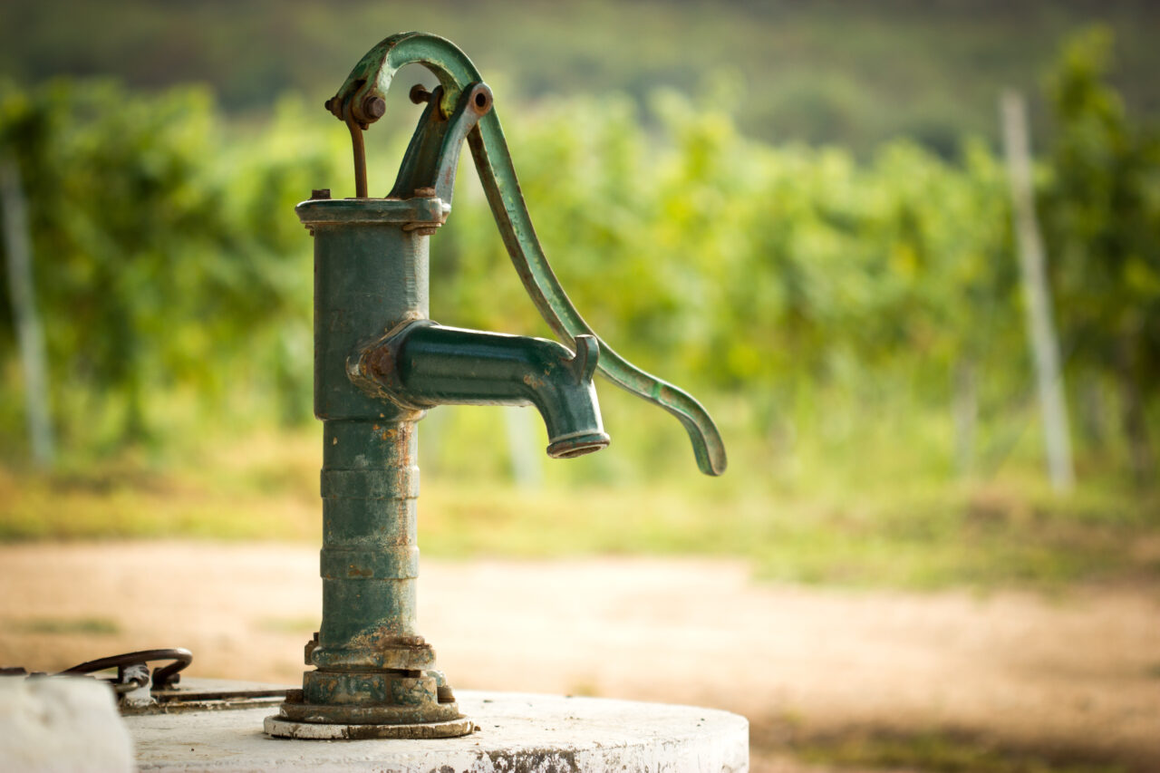 În județul VASLUI, peste jumătate dintre fântânile testate sunt contaminate