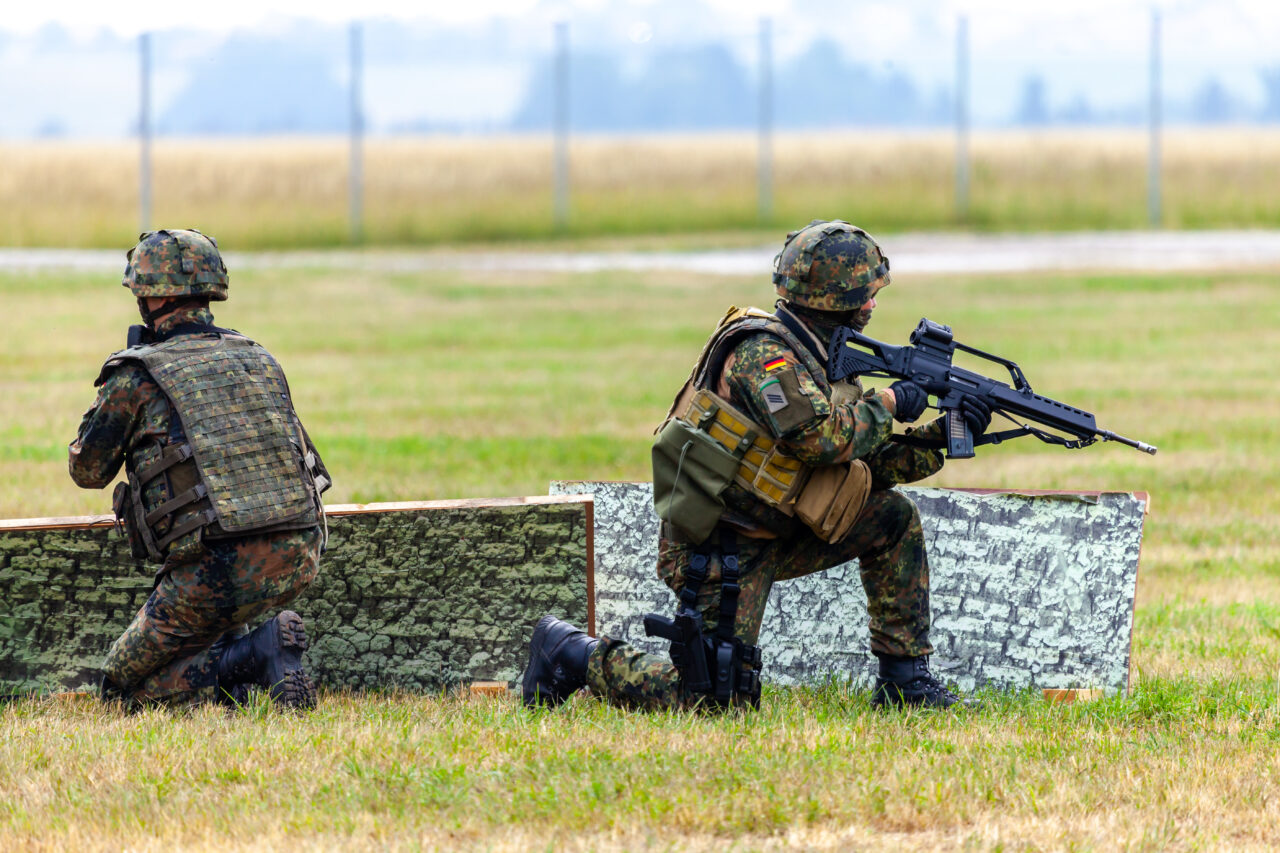 Deși sunt informații că Rusia ar putea ataca NATO în 2026, cancelarul Germaniei refuză să reintroducă armata obligatorie