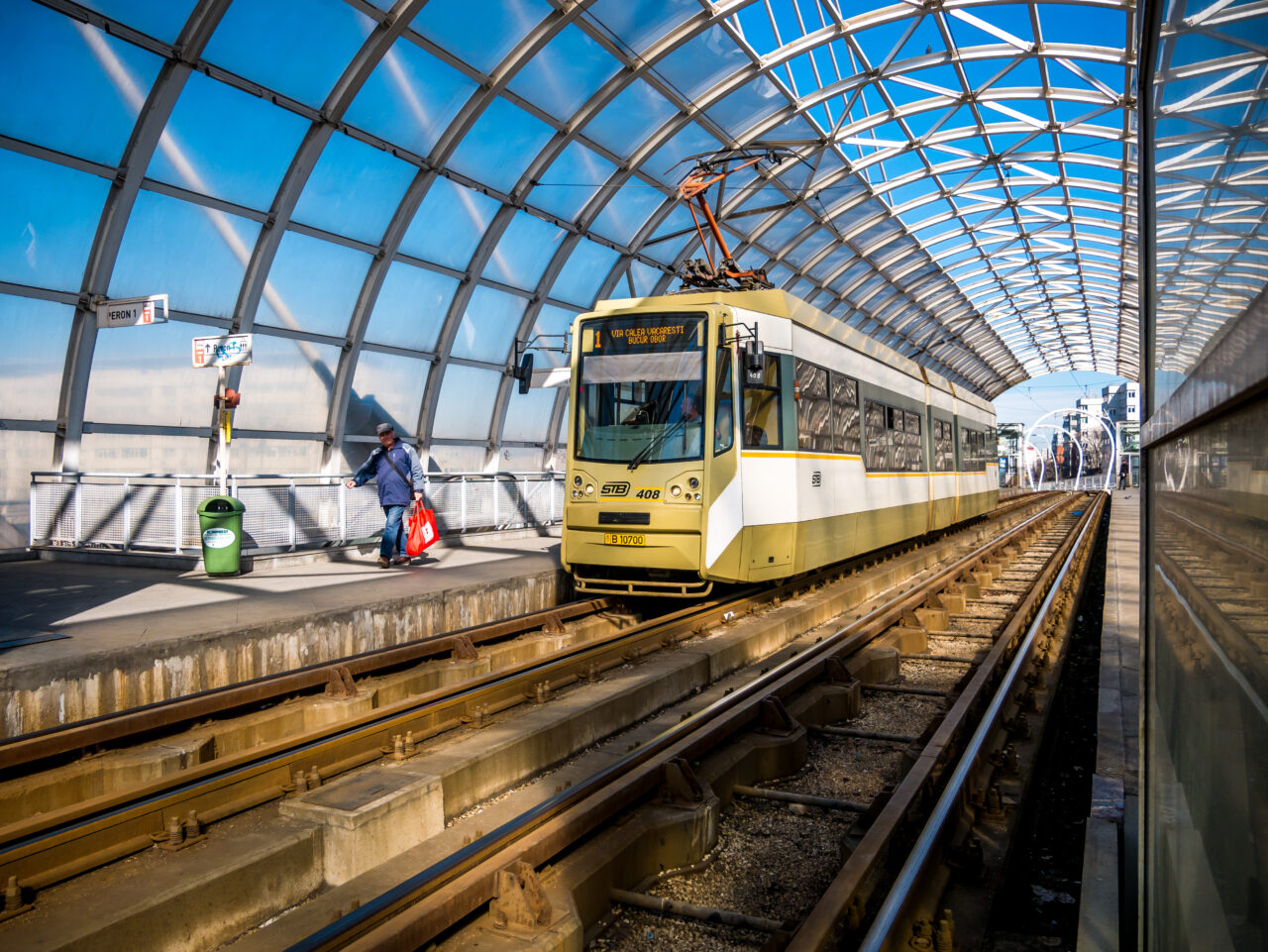 Piedone vrea să facă o rentabilizare a transportului public pentru a-l face gratuit: „90-95% din stațiile STB sunt goale”