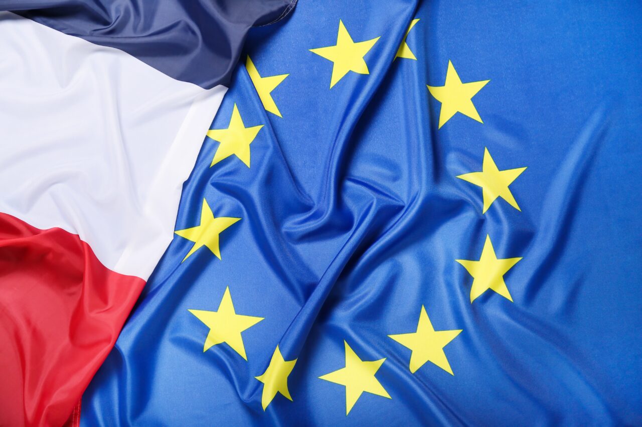 Le Monde: Franța trebuie să își relanseze INDUSTRIA /Europa poate fi competitivă într-un sistem comercial mondial echitabil