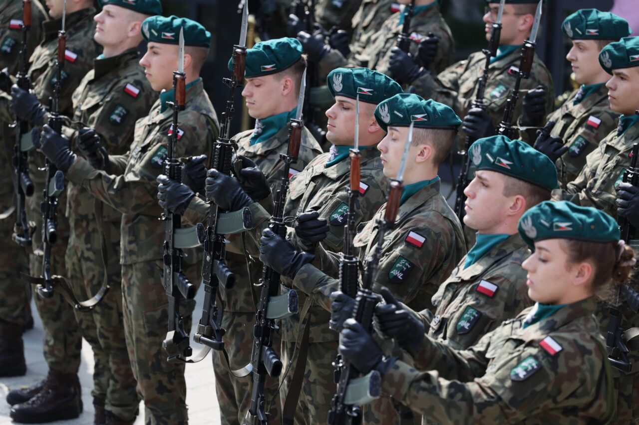 Polonia ar putea trimite TRUPE în Ucraina după declarațiile ministrului de Externe: „Nu ar trebui să excludem nicio opțiune”