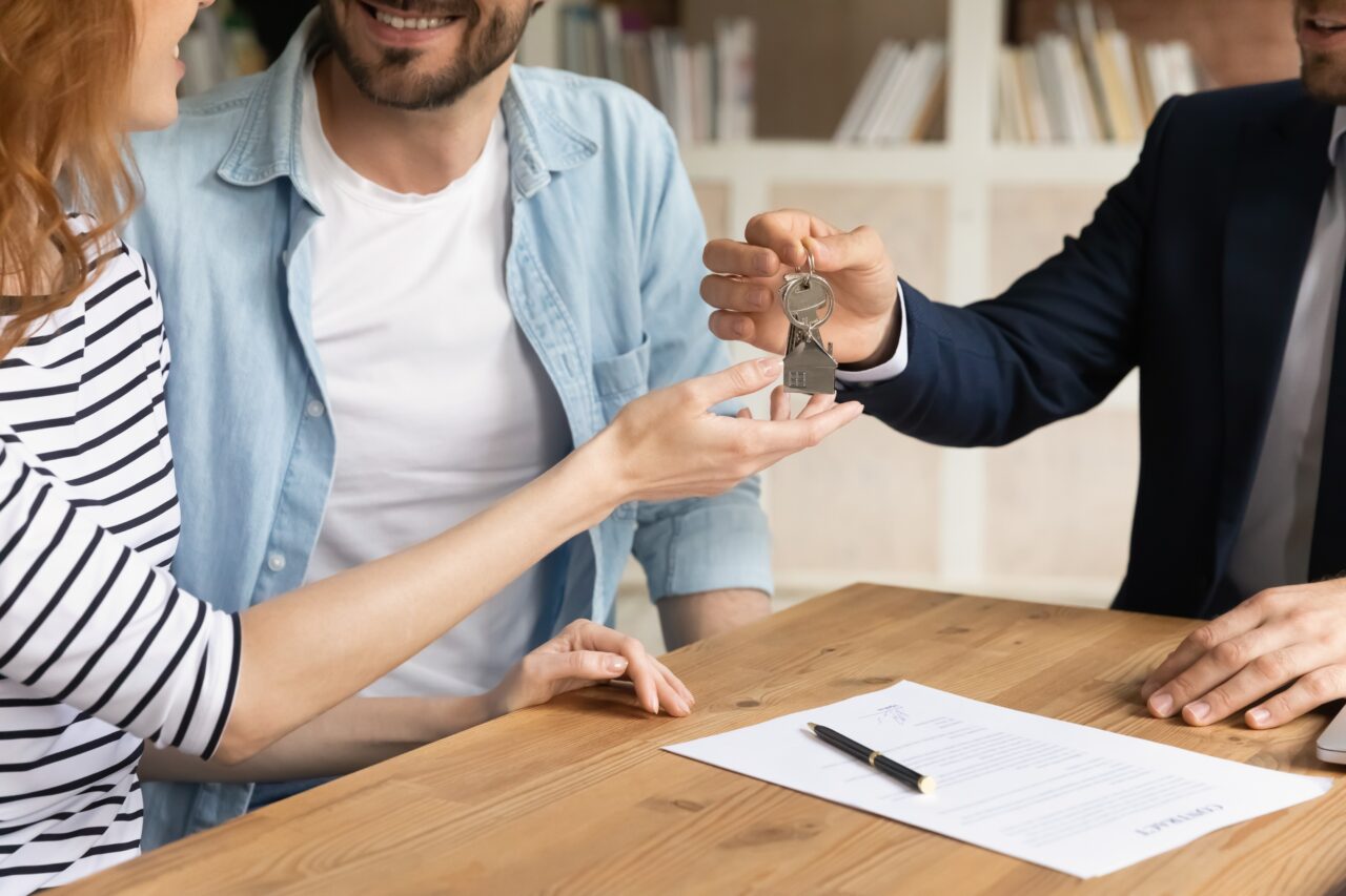Cum poți afla PREȚUL CORECT al unui apartament în România. Sfatul experților