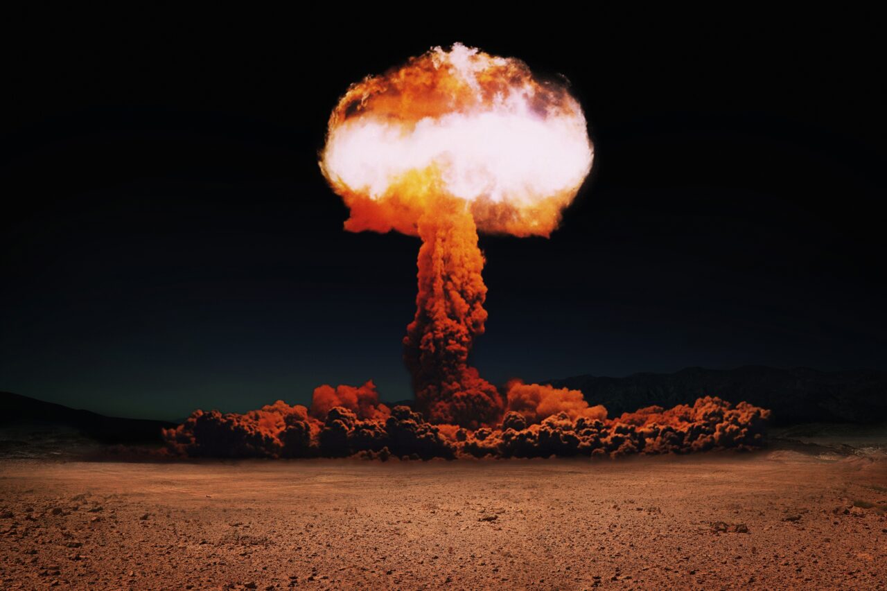Expert militar: „Un atac EMP cu trei bombe nucleare din Iran sau Coreea de Nord ar putea paraliza SUA” | Care este soluția lui Donald Trump