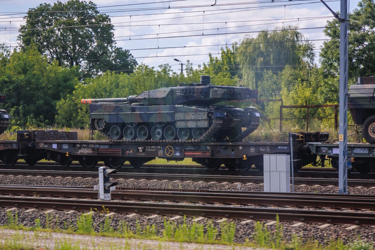 POLONIA face investiții masive pentru consolidarea flancului estic al NATO, în contextul riscurilor generate de Rusia