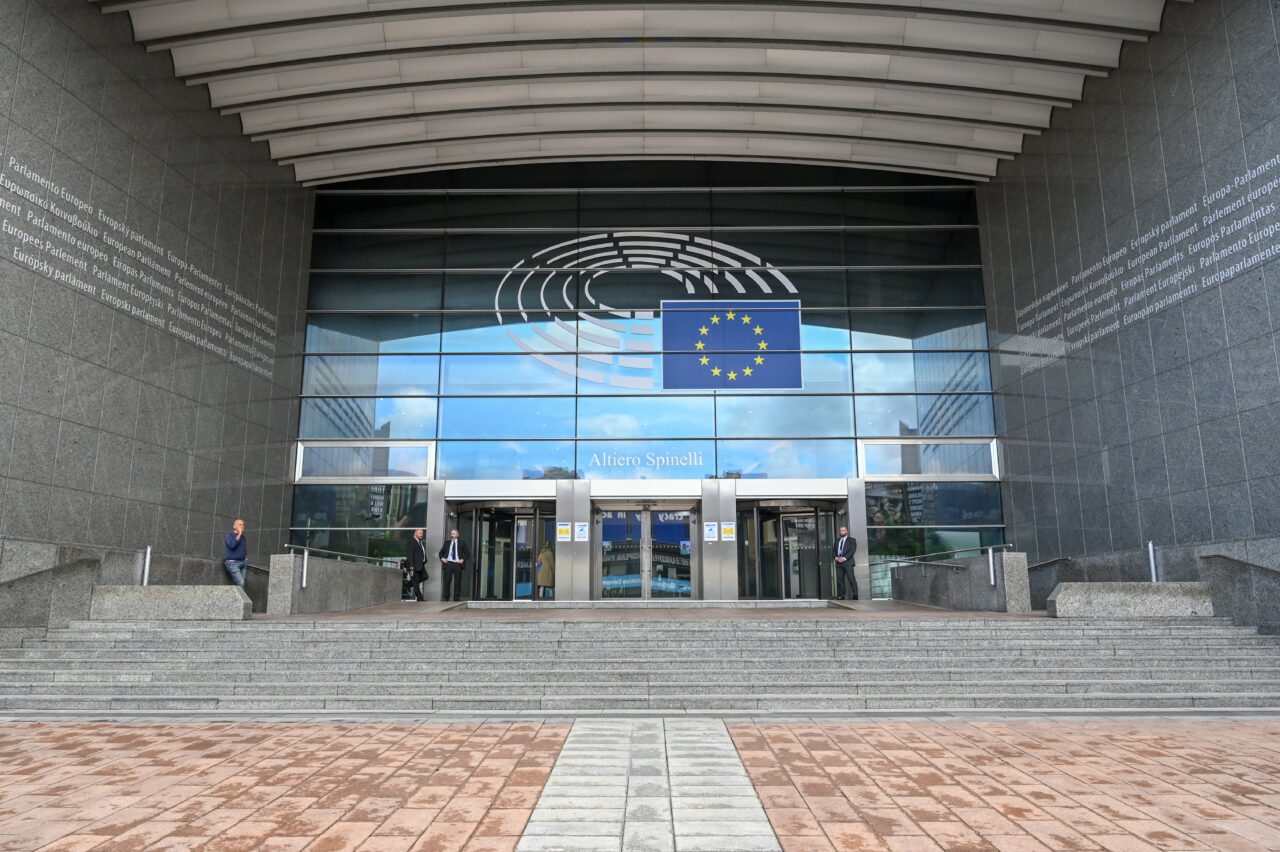 Decizie controversată în UE: Milioane de români sunt afectați / Propunerea a fost făcută de Danemarca