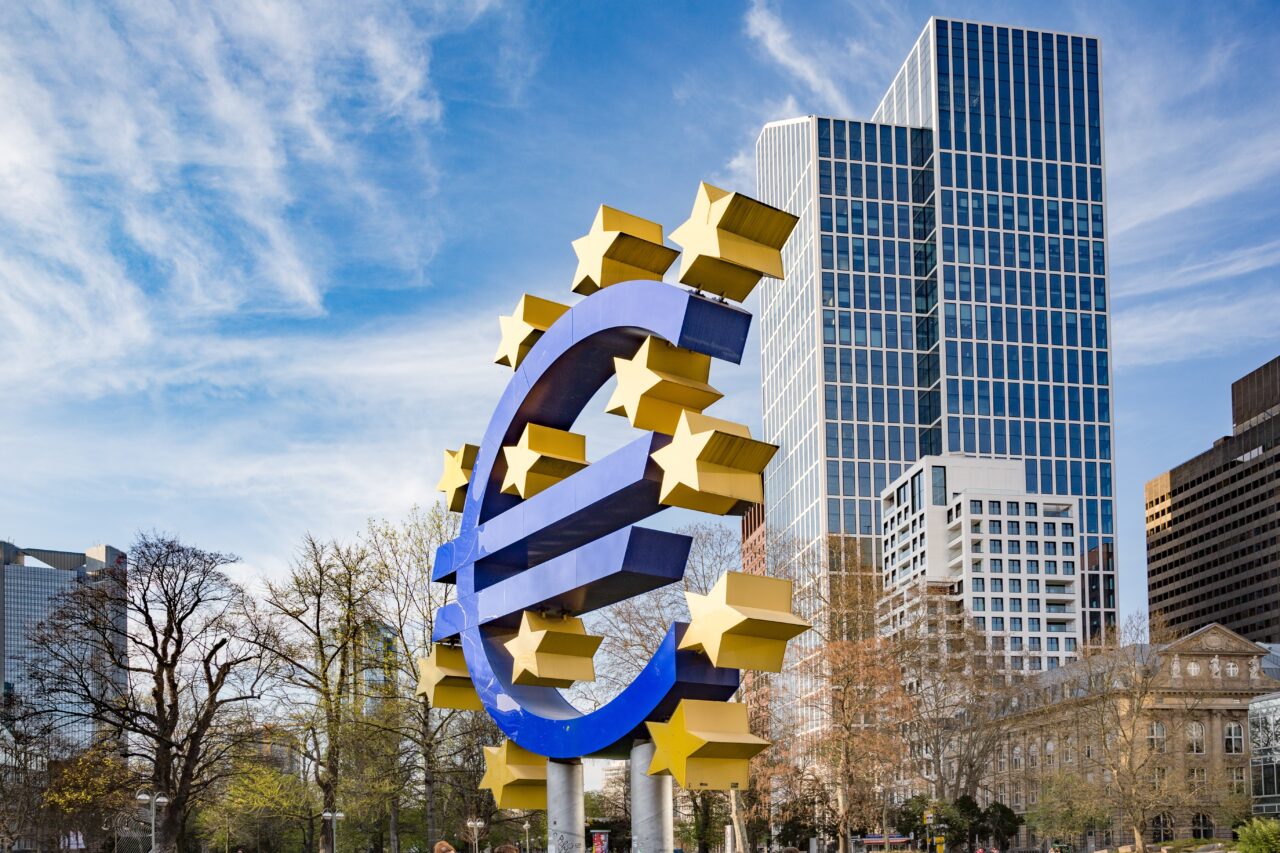 Bloomberg: Uniunea Europeană se apropie de un acord care ar facilita avansarea uniunii BANCARE