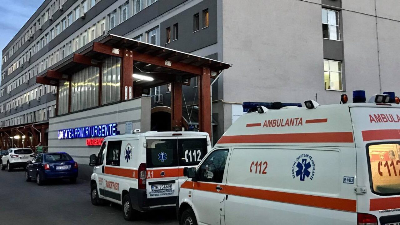 Un tânăr s-a ARUNCAT de la primul etaj al Spitalului Județean Târgoviște