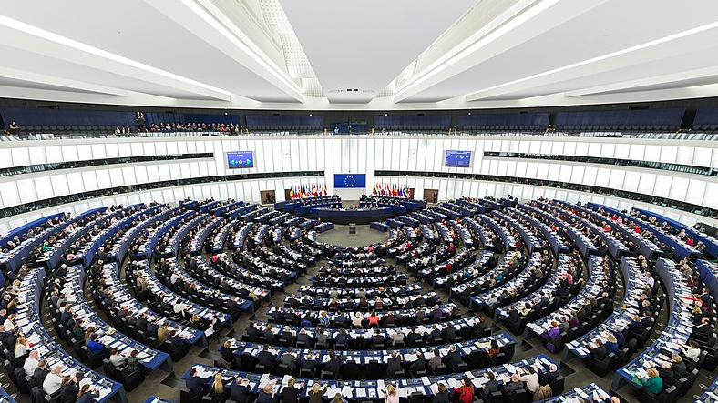 Cine sunt cei 33 de europarlamentari români care vor ajunge la Bruxelles / PSD-PNL obține 19 mandate / AUR are șase mandate / Un singur independent