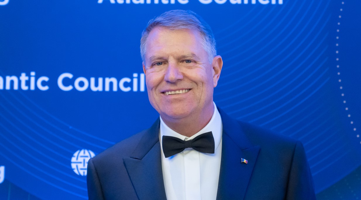 Președintele Klaus Iohannis, MESAJ pentru tricolori, după calificarea în optimile de la EURO 2024: „Ați adus încă o dată bucurie românilor”