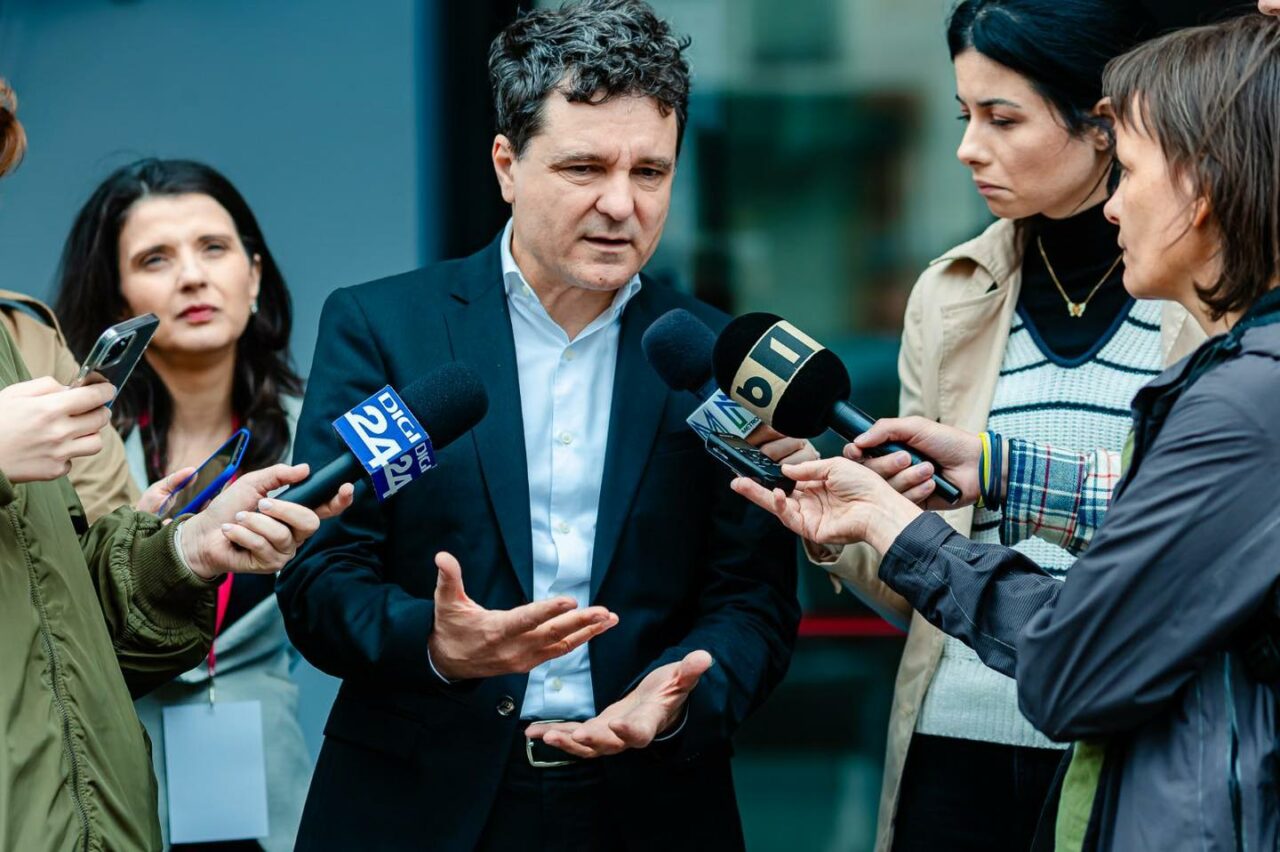 Rezultate parțiale, după numărarea a 72,5% din voturi: Nicușor Dan – 46,88%, Gabriela Firea – 22,33%