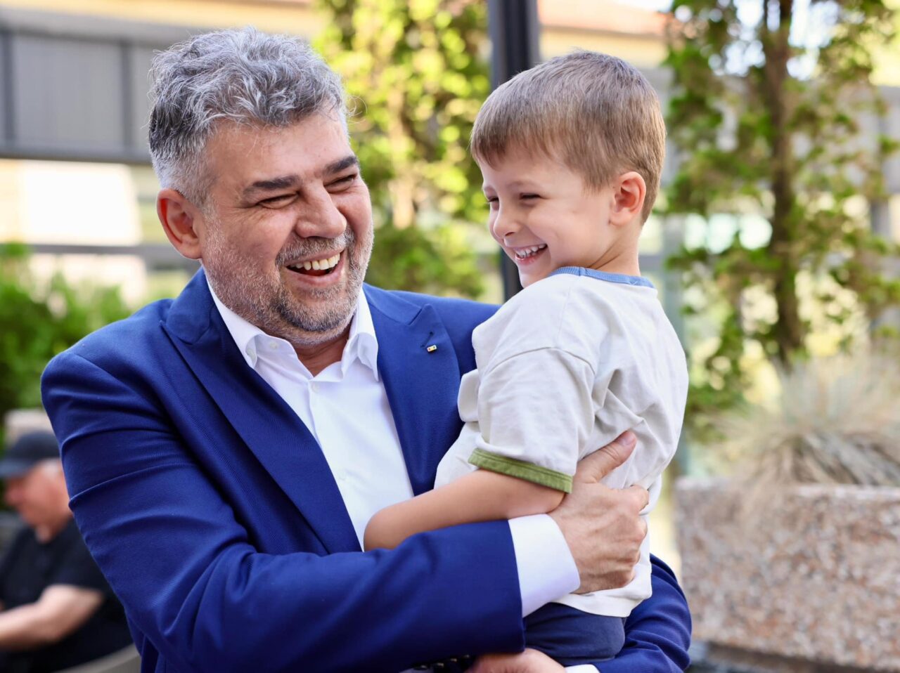 Marcel Ciolacu, mesaj de ZIUA COPILULUI: Profitaţi de copilărie, jucaţi-vă, învăţaţi, experimentaţi şi iubiţi-vă părinţii şi bunicii!