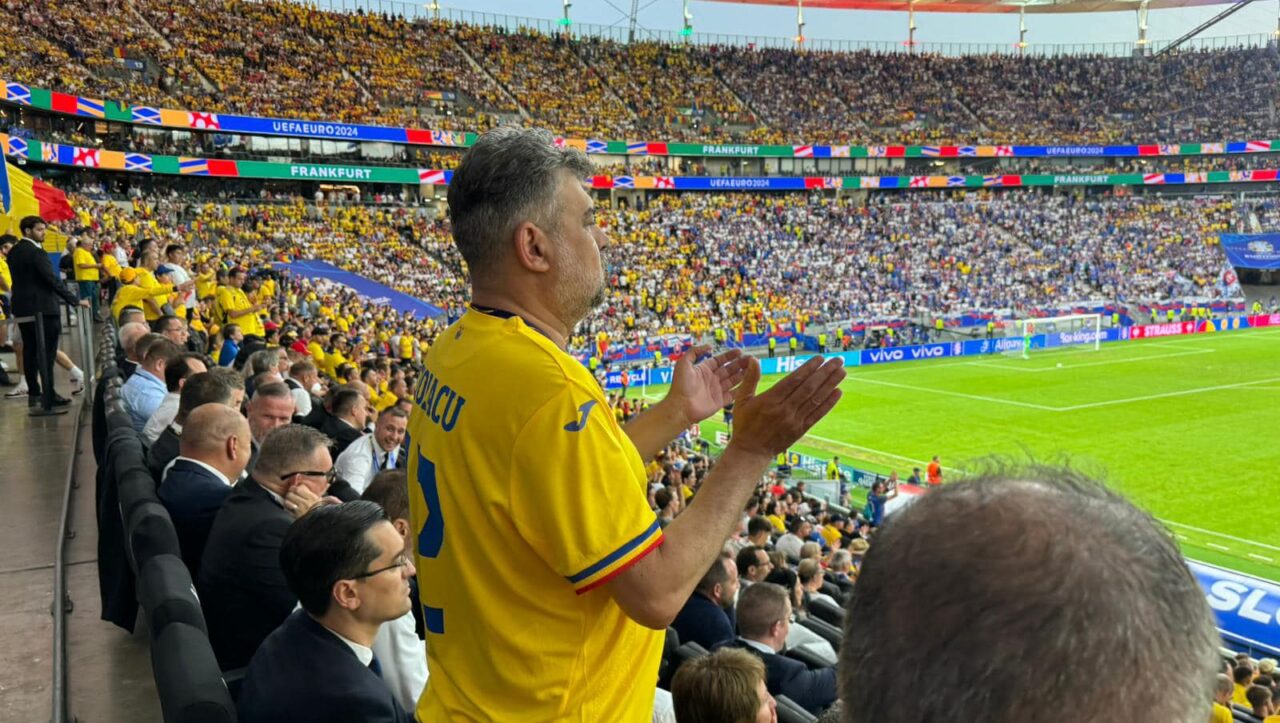Cu Marcel Ciolacu în tribună, naționala ajunge în OPTIMI / „Ați muncit, ați suferit şi ați CÂȘTIGAT!”
