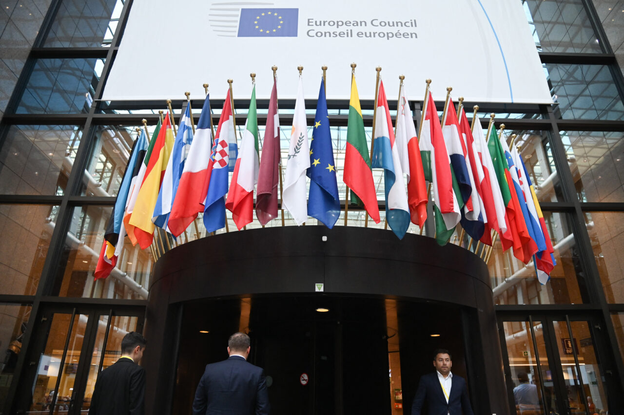 Consiliul European adoptă al 14-lea pachet de SANCȚIUNI pentru Rusia / Ce măsuri restrictive conține noul pachet