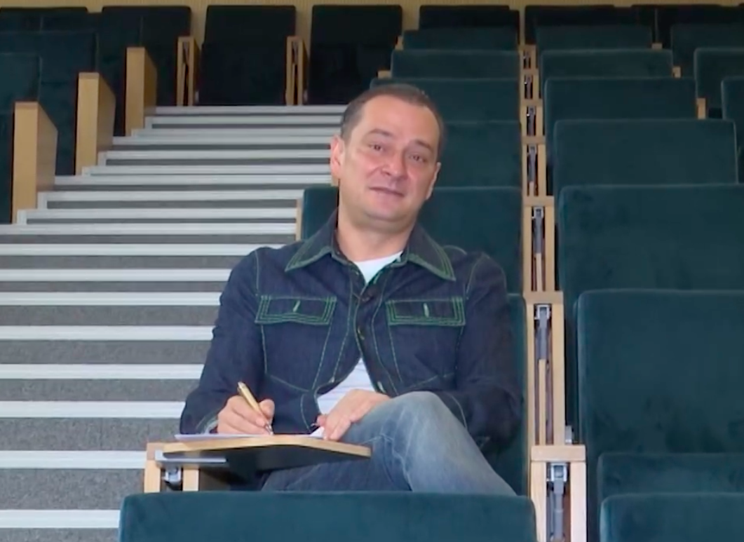 Daniel Băluță, despre importanța EDUCAȚIEI: Cred cu tărie că familia și școala ne definesc viața și ne determină să fim ceea ce suntem