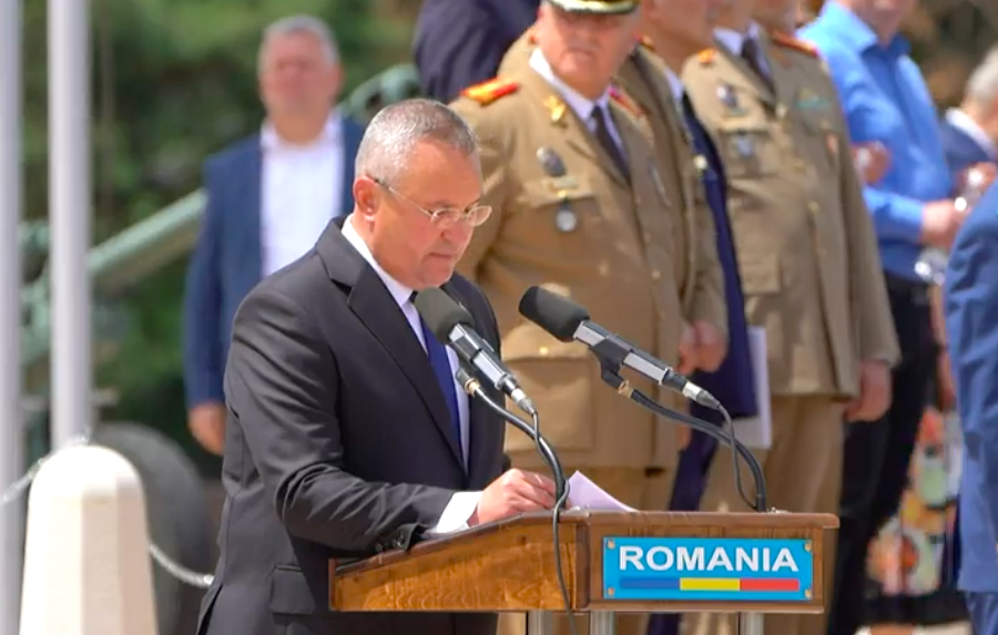 Nicolae Ciucă, de Ziua Eroilor: „Ei sunt pilde de viaţă şi modele pentru generaţia noastră”