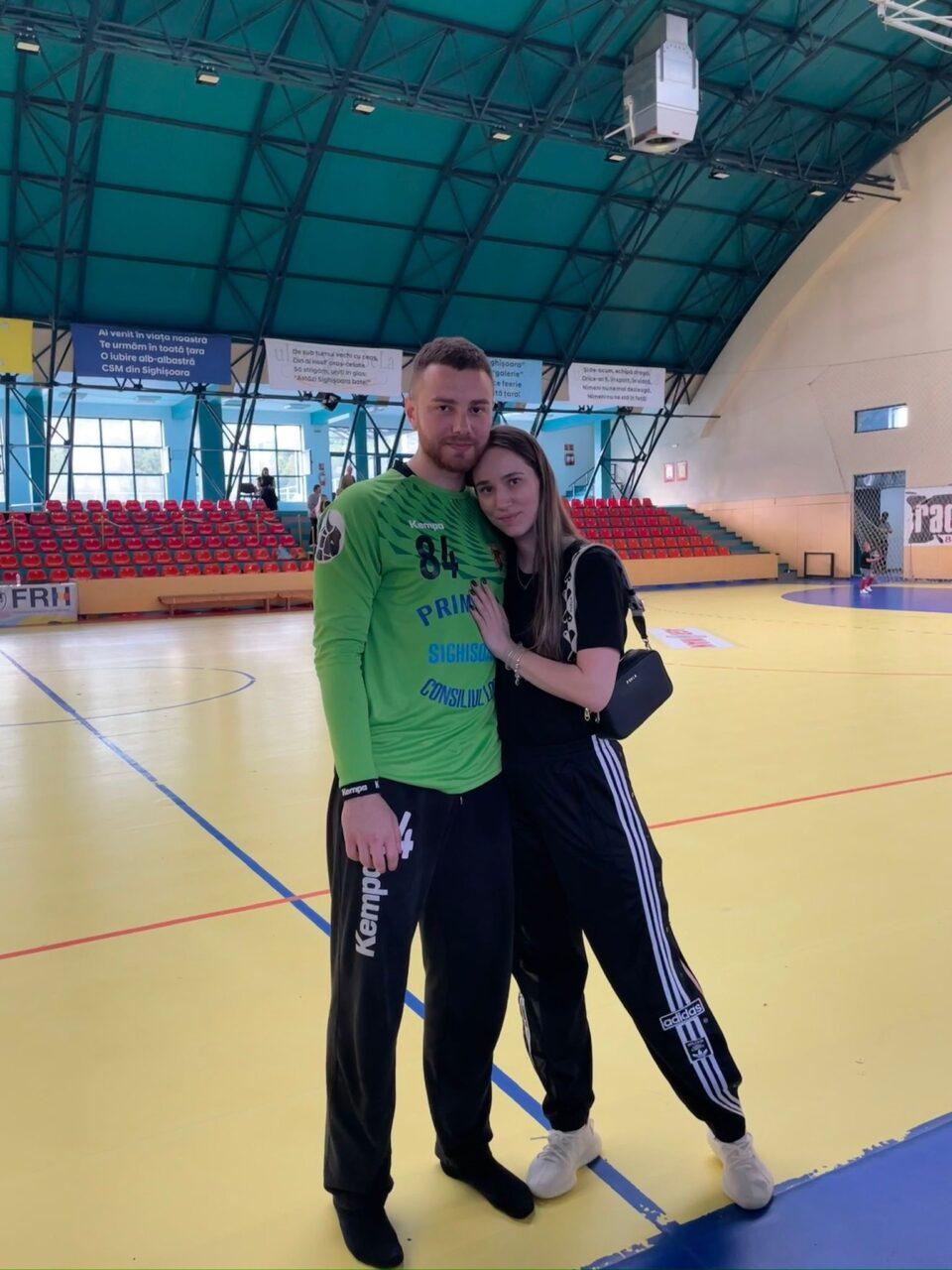 Campioana europeană la TENIS de masă e muză pentru iubitul handbalist