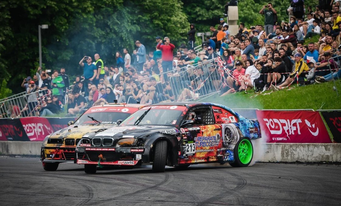 Drift în Mureș: PILOȚI din 6 țări la startul unei competiții cu 80 de piloți