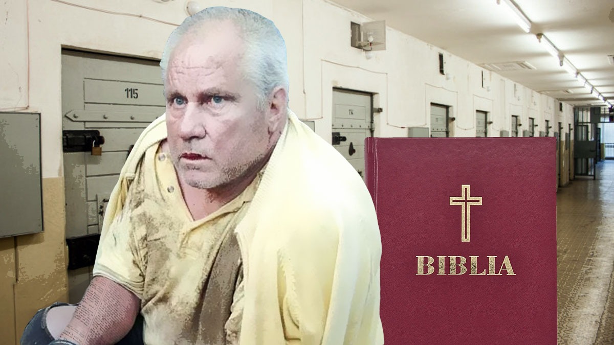 Gheorghe Dincă și-a TATUAT corpul cu versete din BIBLIE. Criminalul este convins că în arest s-a produs o minune