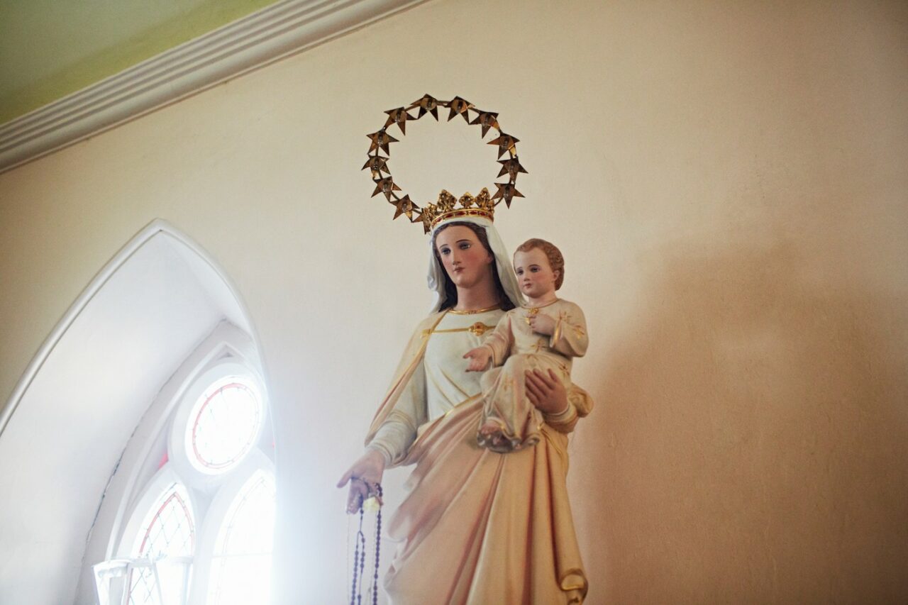 Fragment de papirus care conține întâmplări din copilăria lui Iisus, DESCIFRAT de oamenii de știință. „Aduce figurinele din lut la viaţă”