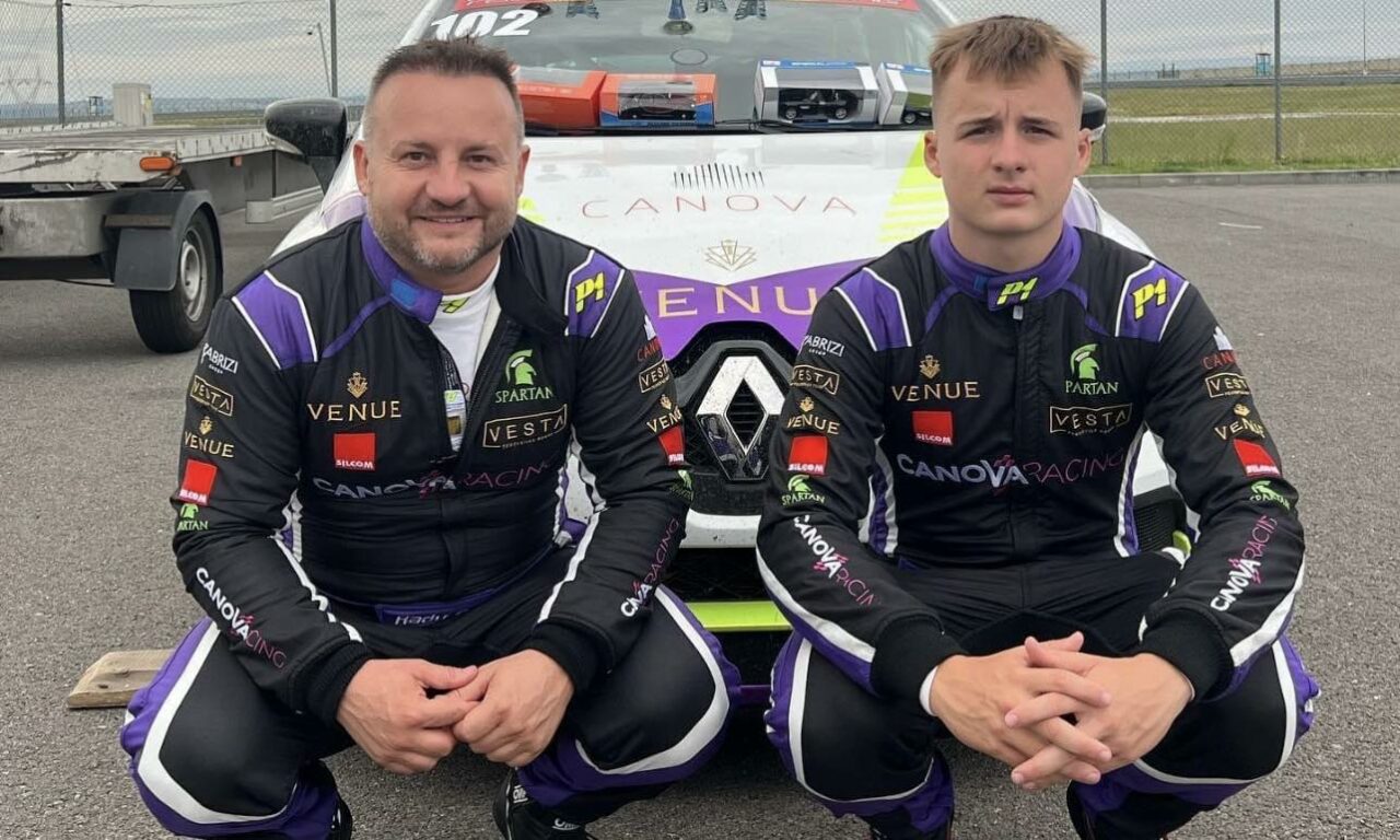 Inedit în MOTORSPORT: doi piloțí participă la două etape în două zile